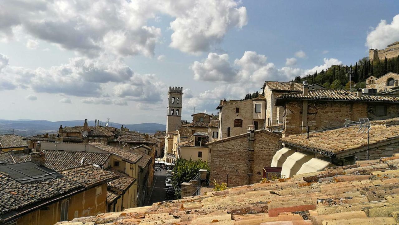 Palazzo Calocci Appartamenti In Assisi Exterior foto
